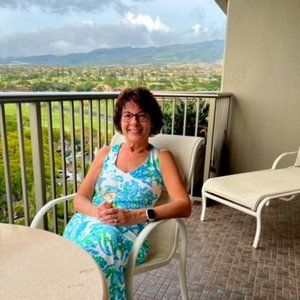 Meet your Posher, Elaine